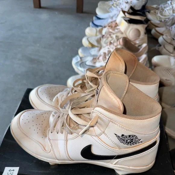 Nike Retro 1 Baseball Cleats - Picture 2 of 2